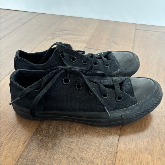 Converse - Picture 4 of 6